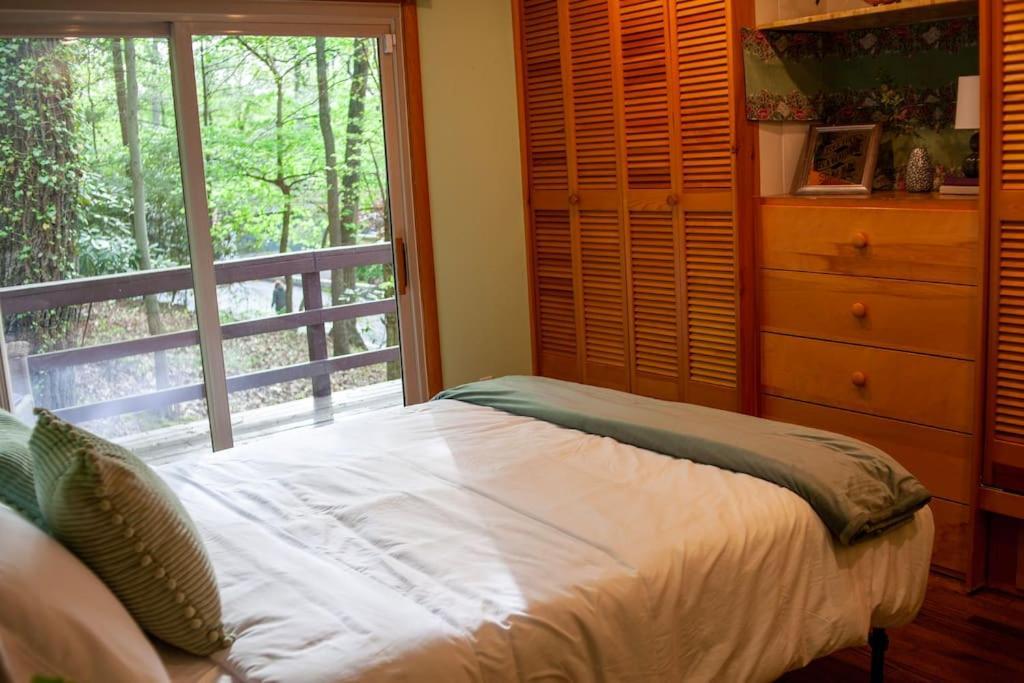 Modern Cabin With Hot Tub Grill Lake Beach Wineries Hiking Fishing And Hershey Park Family And Pet Friendly Superhosts On Ab&B Mount Gretna Exterior foto