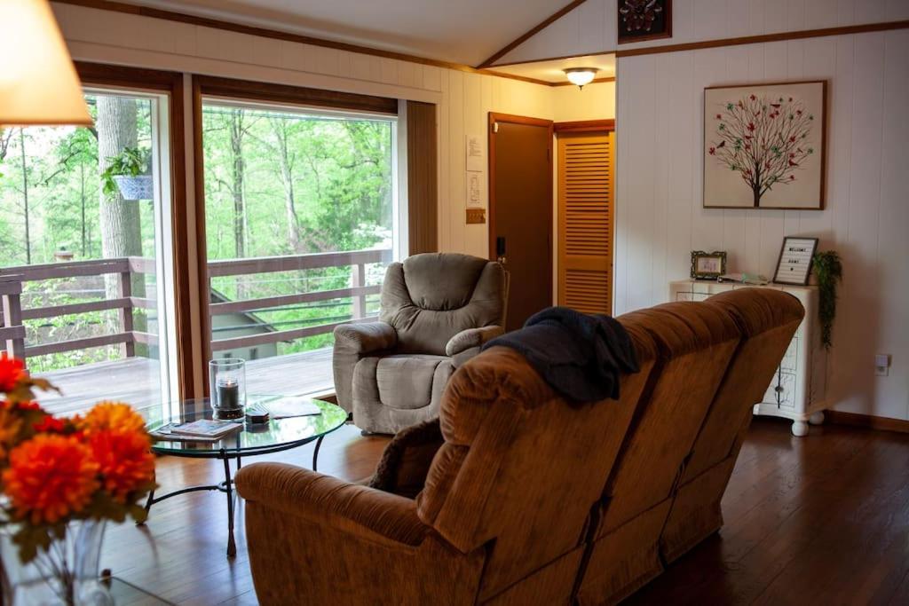 Modern Cabin With Hot Tub Grill Lake Beach Wineries Hiking Fishing And Hershey Park Family And Pet Friendly Superhosts On Ab&B Mount Gretna Exterior foto