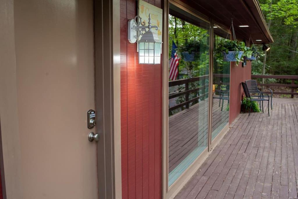 Modern Cabin With Hot Tub Grill Lake Beach Wineries Hiking Fishing And Hershey Park Family And Pet Friendly Superhosts On Ab&B Mount Gretna Exterior foto