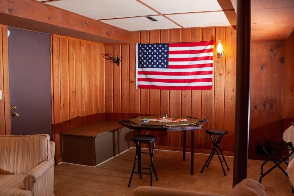 Modern Cabin With Hot Tub Grill Lake Beach Wineries Hiking Fishing And Hershey Park Family And Pet Friendly Superhosts On Ab&B Mount Gretna Exterior foto