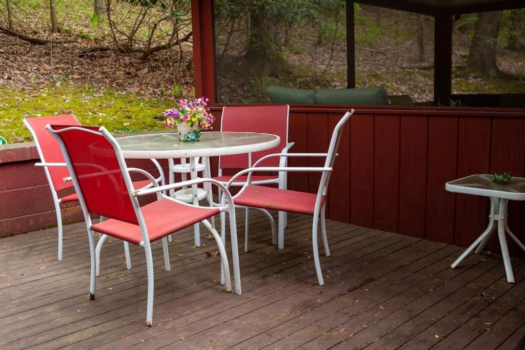 Modern Cabin With Hot Tub Grill Lake Beach Wineries Hiking Fishing And Hershey Park Family And Pet Friendly Superhosts On Ab&B Mount Gretna Exterior foto